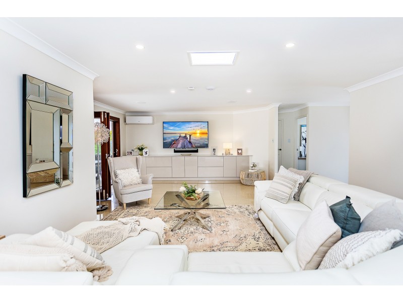 5 Hertford Crescent, Mudgeeraba QLD 4213