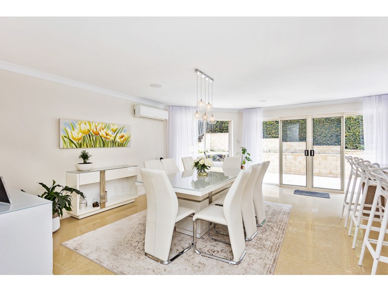 5 Hertford Crescent, Mudgeeraba QLD 4213