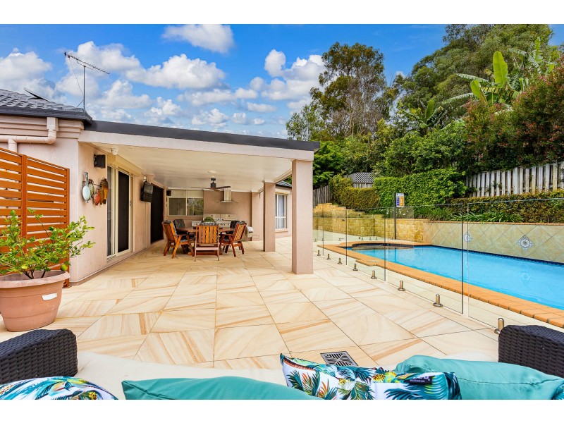 5 Hertford Crescent, Mudgeeraba QLD 4213