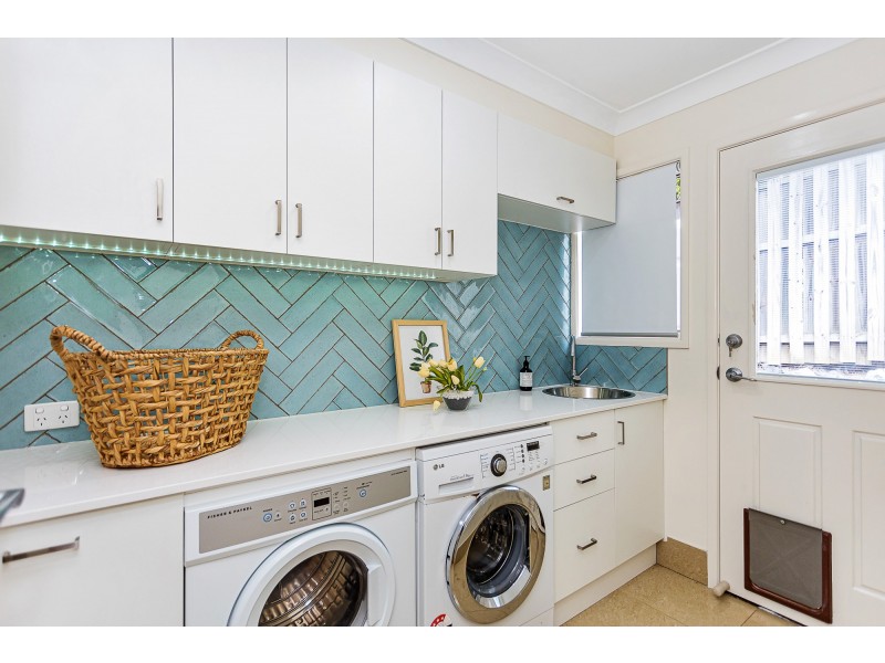 5 Hertford Crescent, Mudgeeraba QLD 4213