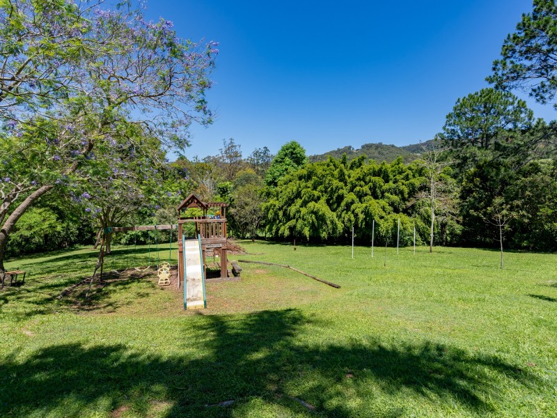 4 Alleena Court, Mudgeeraba QLD 4213