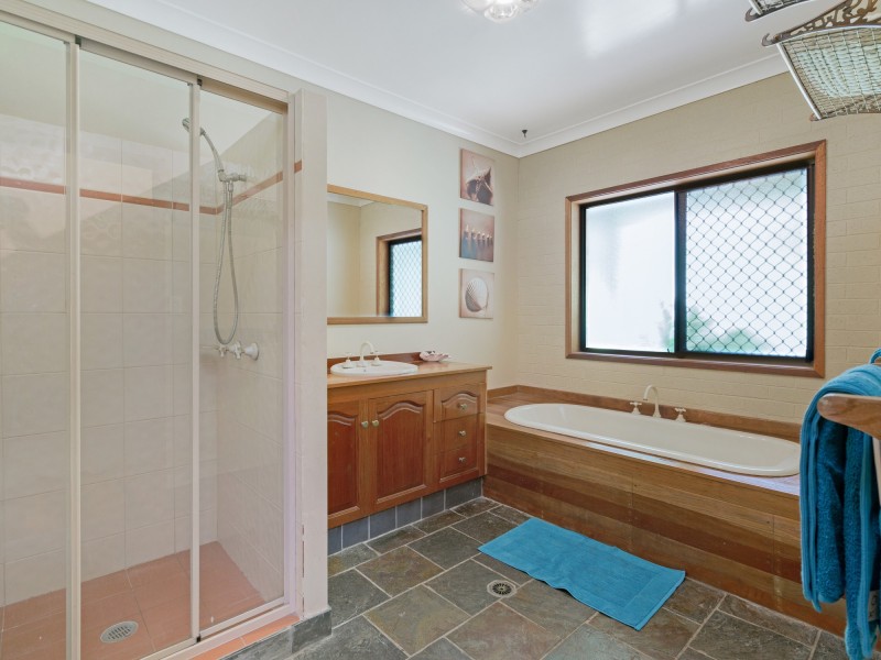 4 Alleena Court, Mudgeeraba QLD 4213