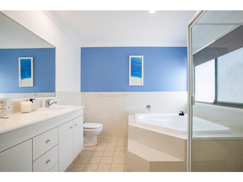 34 Ellis Drive, Mudgeeraba QLD 4213