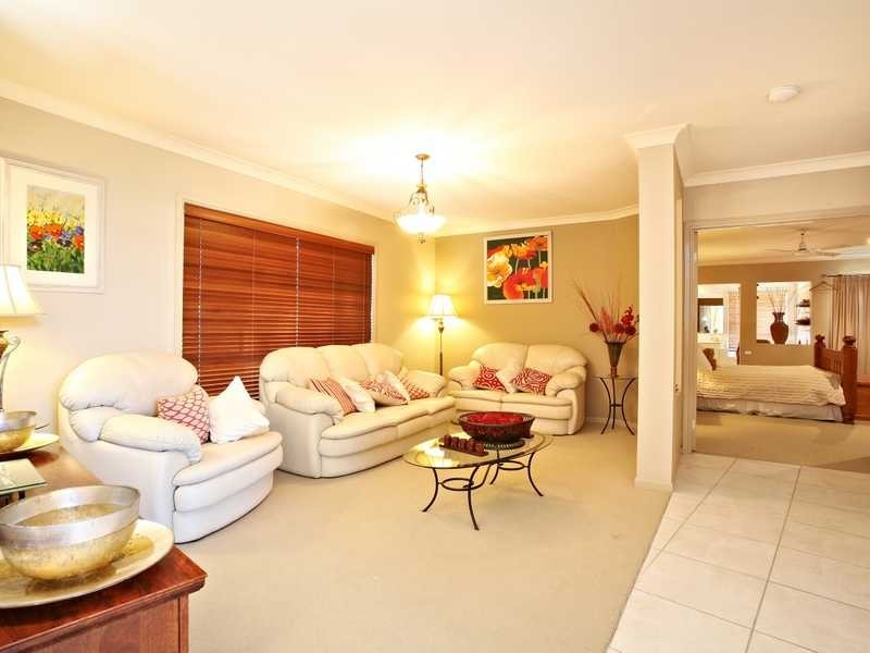 201 Chesterfield Drive, Bonogin QLD 4213