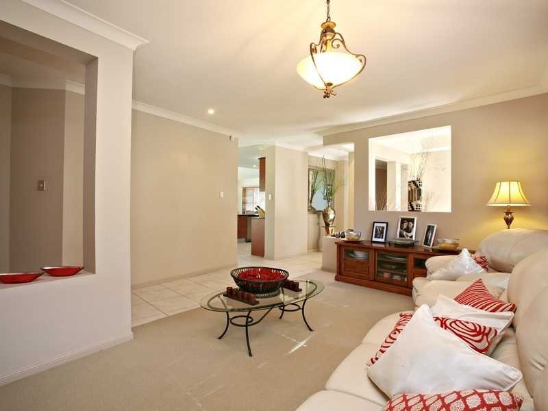 201 Chesterfield Drive, Bonogin QLD 4213