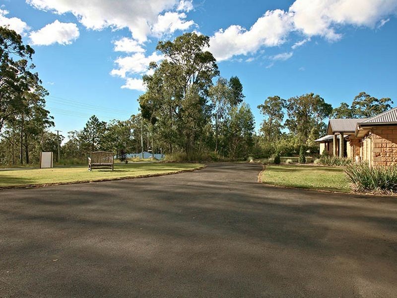 201 Chesterfield Drive, Bonogin QLD 4213