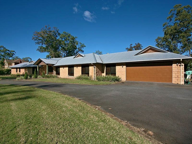 201 Chesterfield Drive, Bonogin QLD 4213