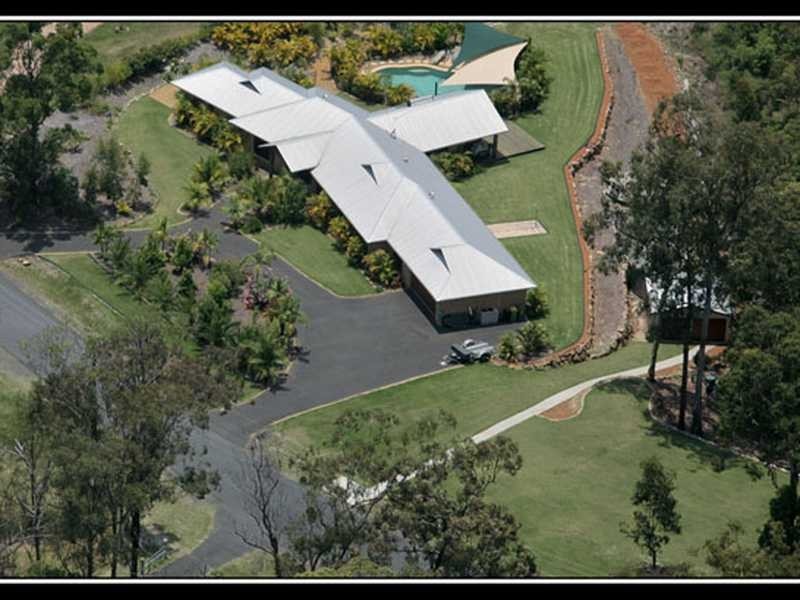 201 Chesterfield Drive, Bonogin QLD 4213