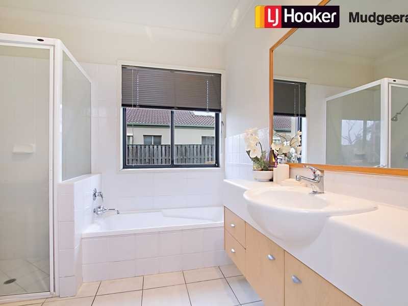 76 Nardoo Street, Robina QLD 4226