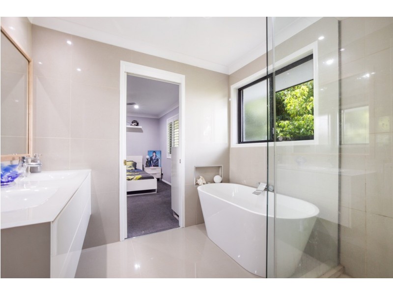 3 Shepton Crescent, Mudgeeraba QLD 4213
