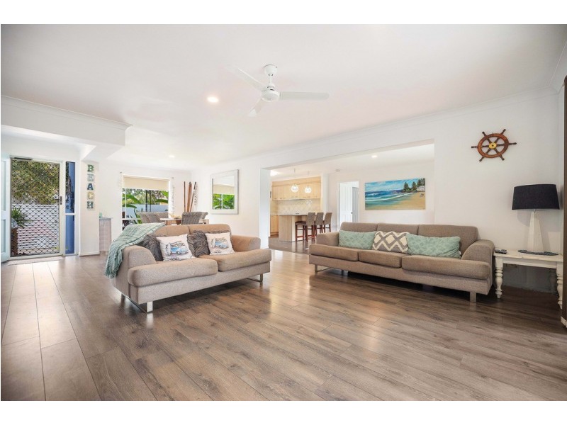 5 Carpentaria Court, Robina QLD 4226