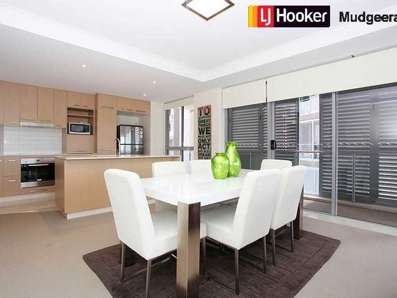 251/135 Lakelands Drive, Merrimac QLD 4226