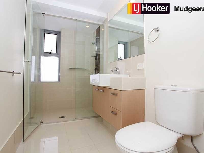 251/135 Lakelands Drive, Merrimac QLD 4226