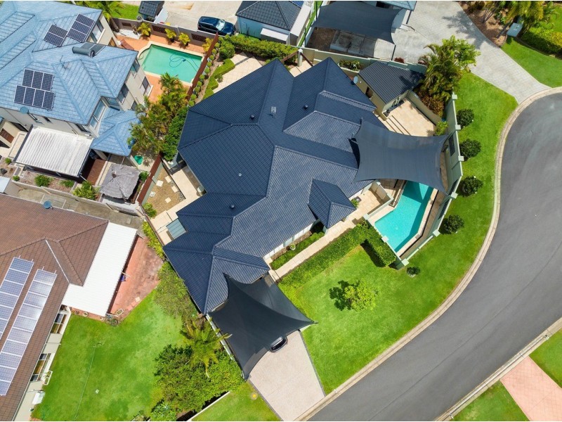 6 Bristol Place, Arundel QLD 4214