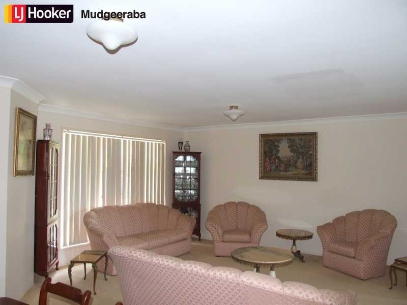 17 Hertford Cresent, Mudgeeraba QLD 4213
