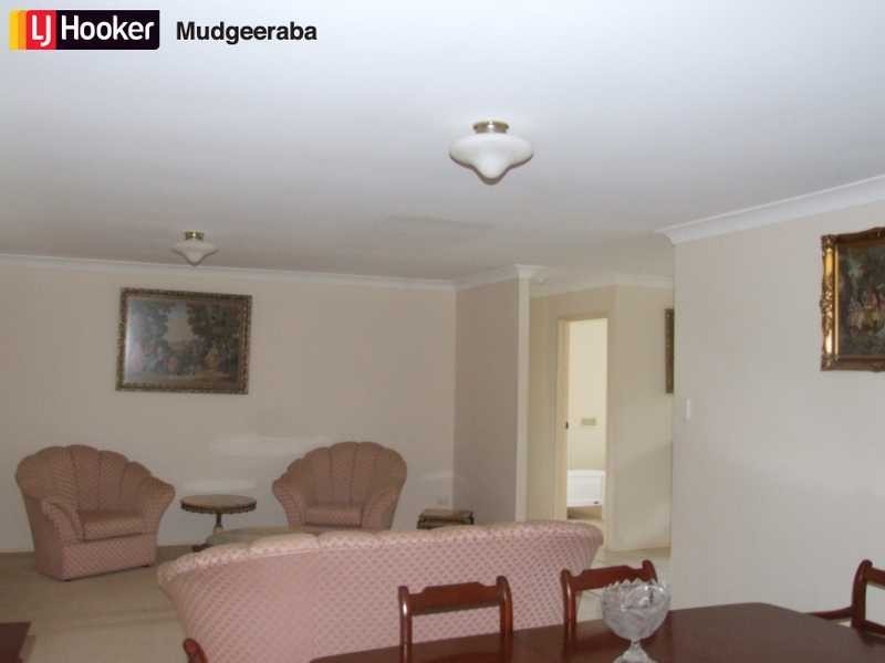17 Hertford Cresent, Mudgeeraba QLD 4213