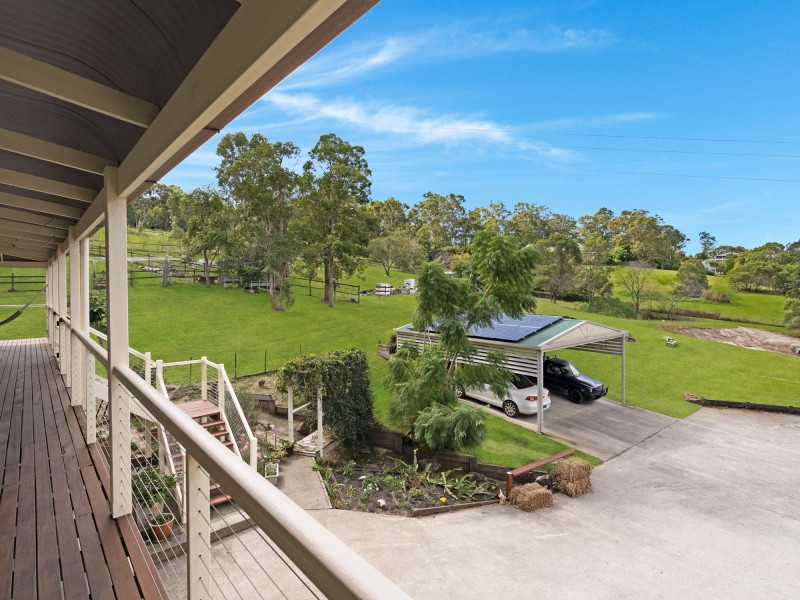 8 Otiose Court, Tallai QLD 4213