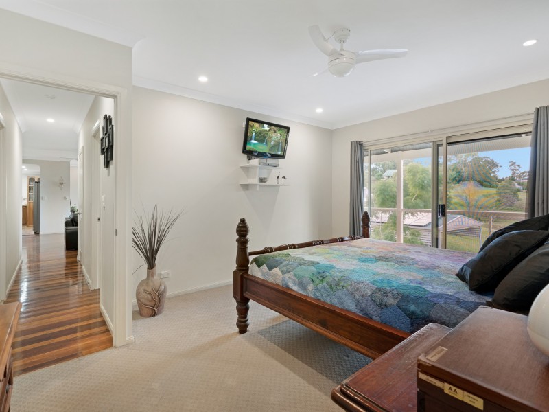 8 Otiose Court, Tallai QLD 4213