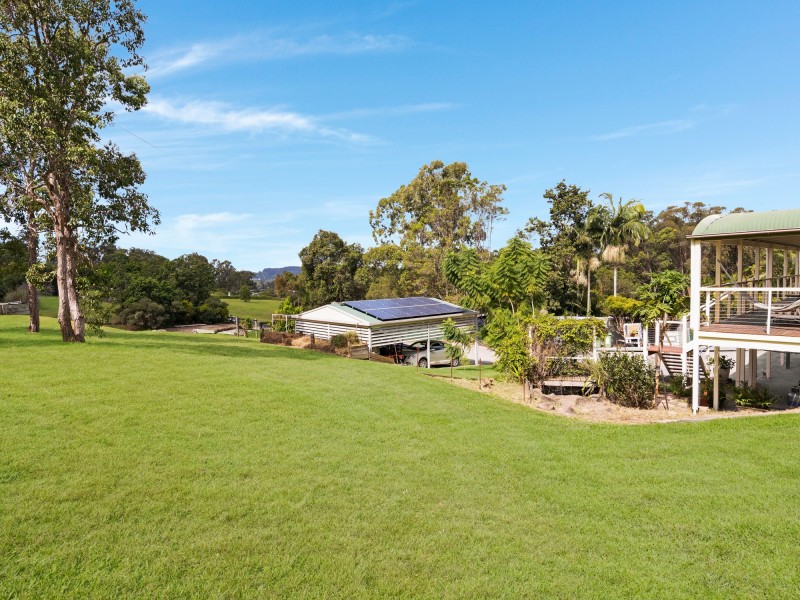 8 Otiose Court, Tallai QLD 4213