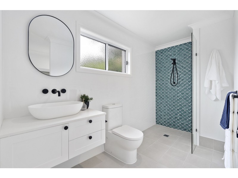 10 Cutana Court, Ashmore QLD 4214