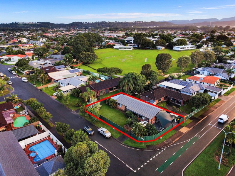 136 Christine Avenue, Burleigh Waters QLD 4220