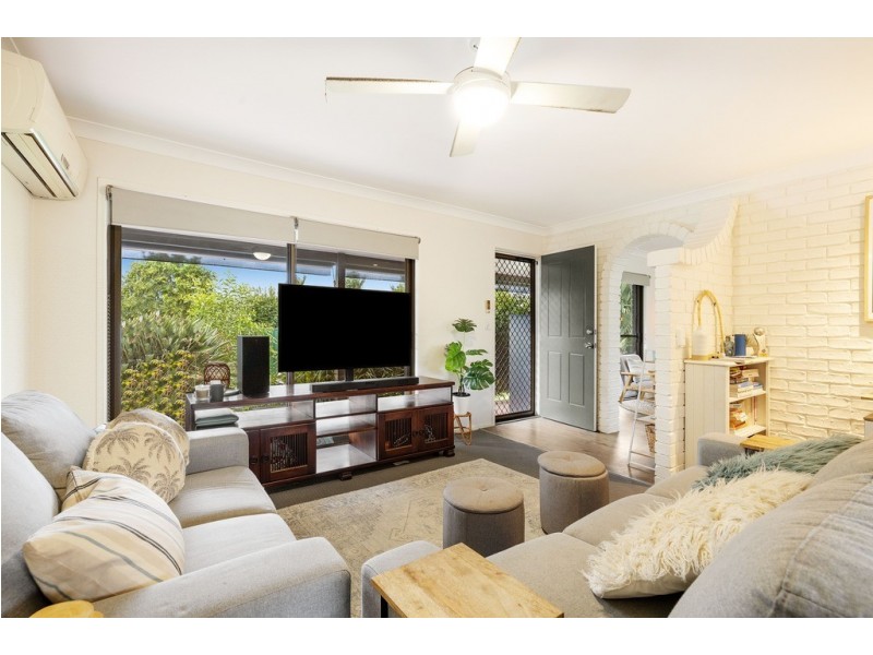 136 Christine Avenue, Burleigh Waters QLD 4220