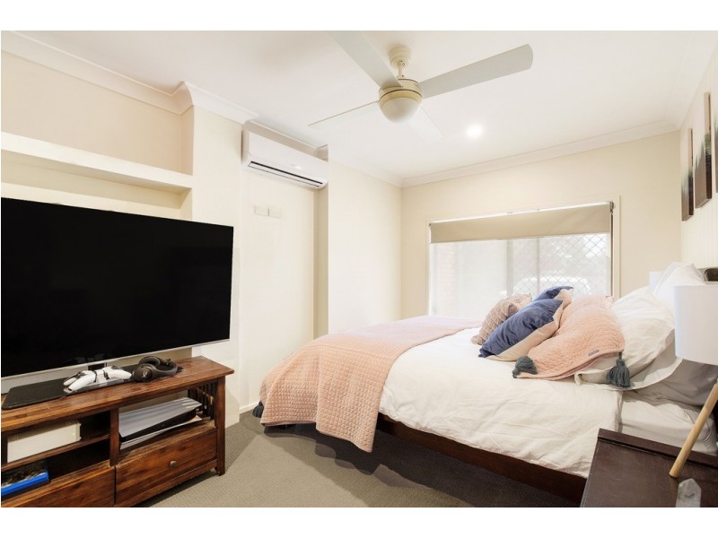 136 Christine Avenue, Burleigh Waters QLD 4220