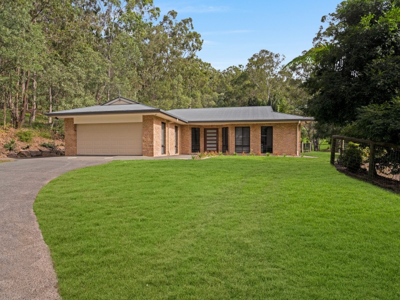 10 Nature Valley Court, Tallai QLD 4213