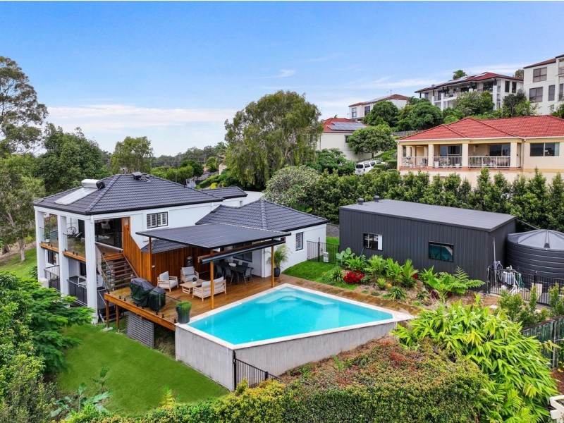 3 Suffolk Place, Mudgeeraba QLD 4213