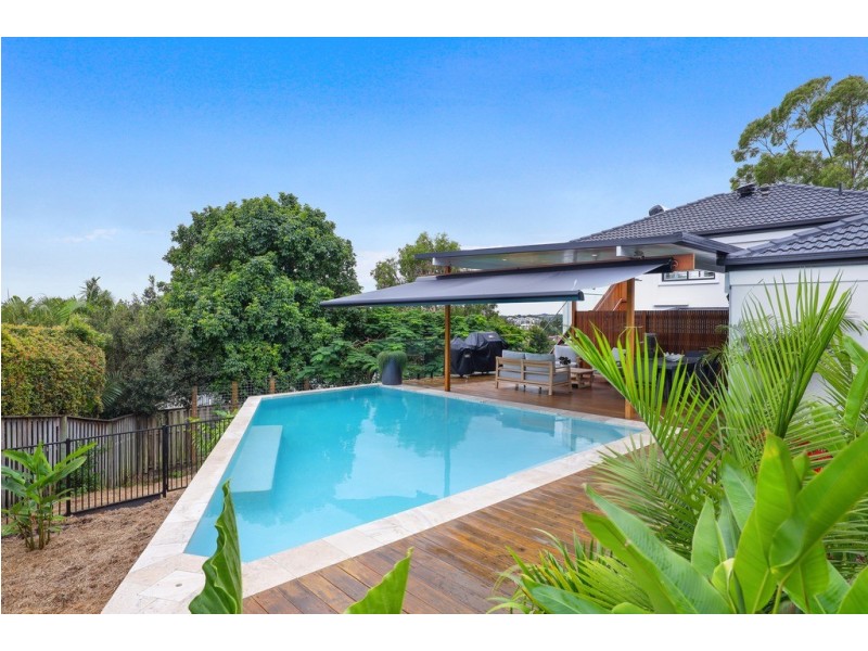 3 Suffolk Place, Mudgeeraba QLD 4213