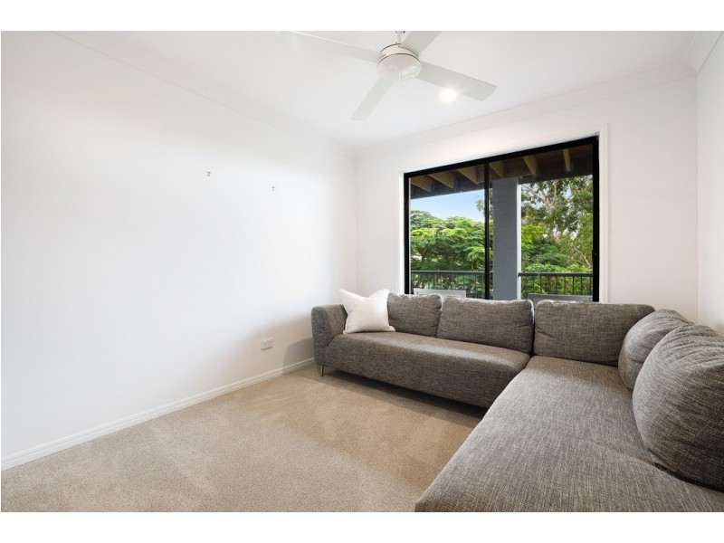 3 Suffolk Place, Mudgeeraba QLD 4213