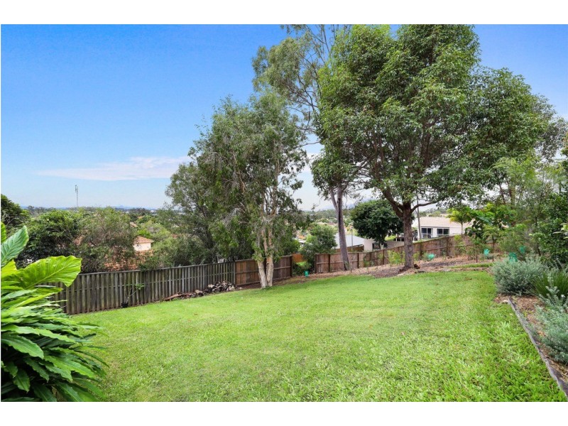 3 Suffolk Place, Mudgeeraba QLD 4213