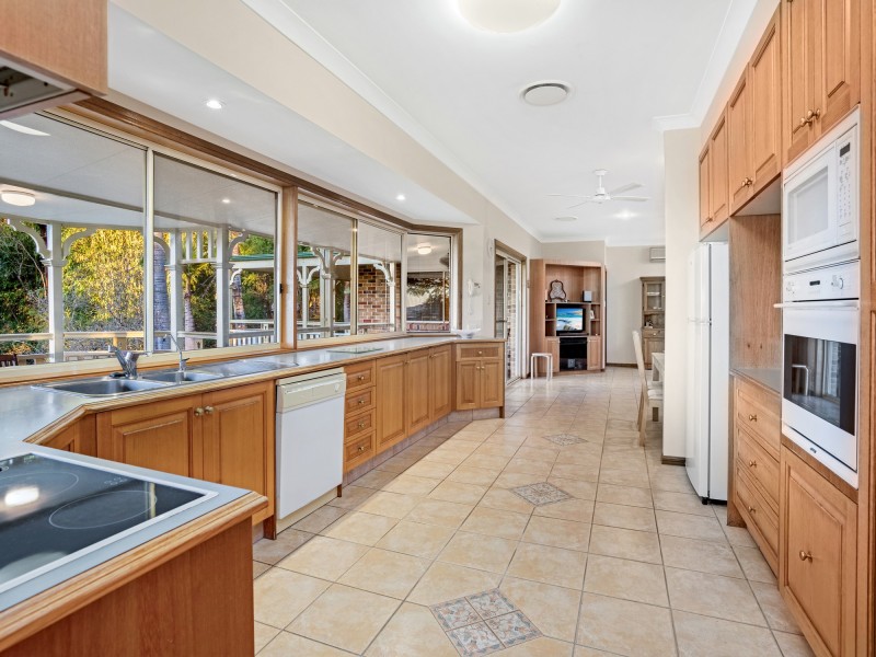 15 Handel Avenue, Worongary QLD 4213