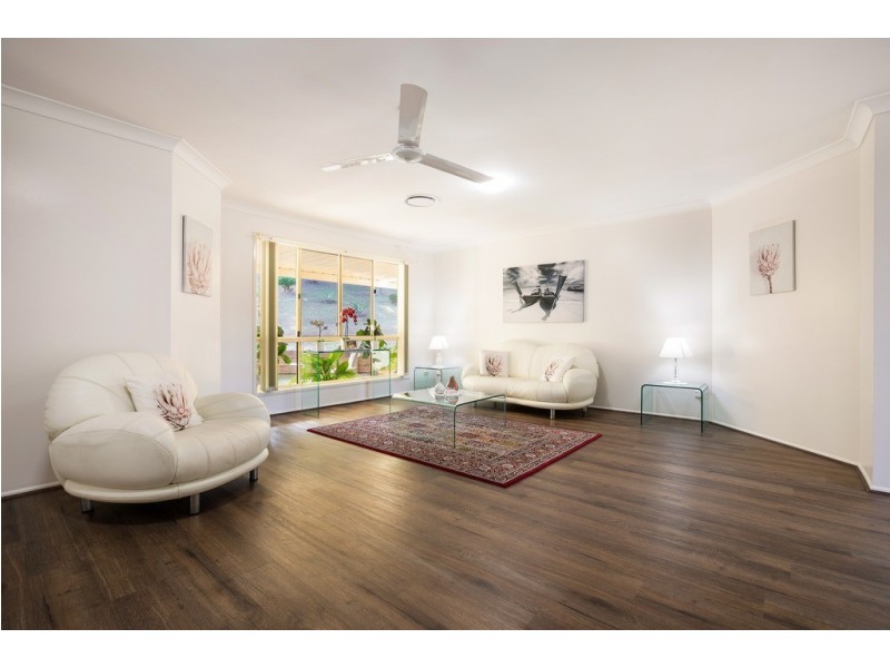 15 Hertford Crescent, Mudgeeraba QLD 4213
