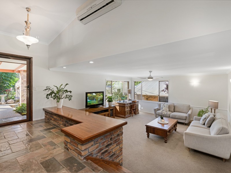 40 Thredbo Drive, Worongary QLD 4213