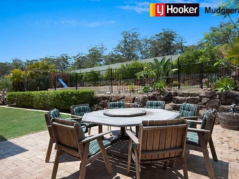 2 Worthing Court, Arundel QLD 4214