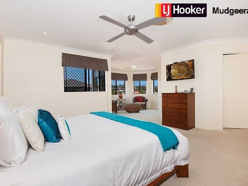 2 Worthing Court, Arundel QLD 4214