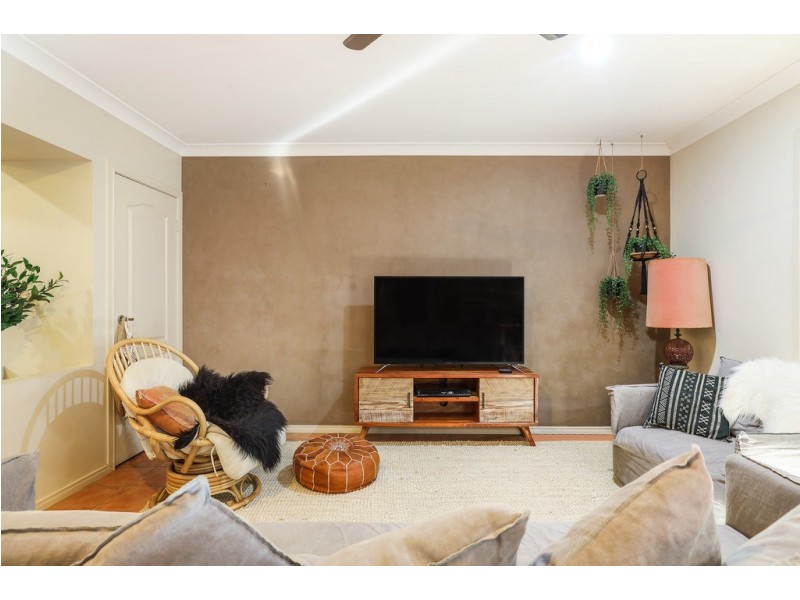 4/4 Comore Drive, Varsity Lakes QLD 4227