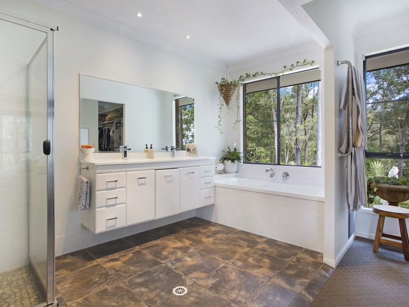 46 Tourmaline Court, Bonogin QLD 4213