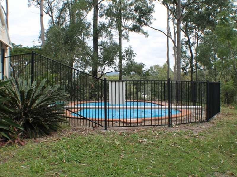 6 Scullin Street, Mudgeeraba QLD 4213