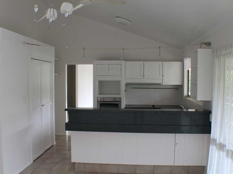 6 Scullin Street, Mudgeeraba QLD 4213