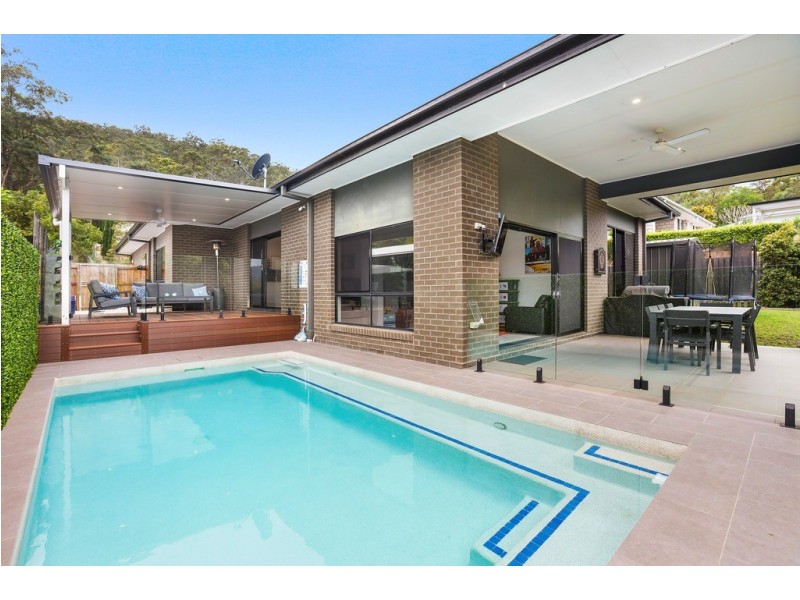 13 Crimson Rosella Close, Gilston QLD 4211