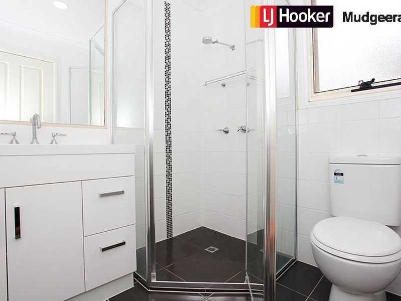 61 Cedarwood Crescent, Robina QLD 4226