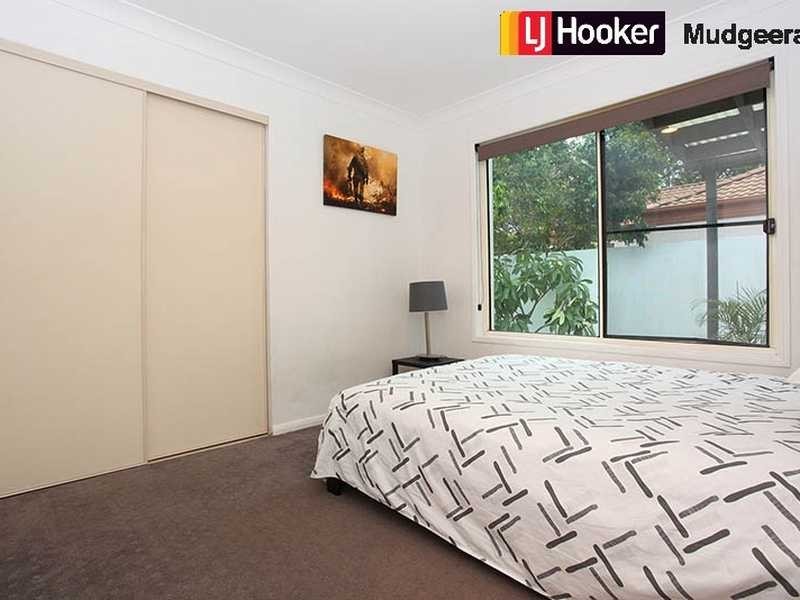 61 Cedarwood Crescent, Robina QLD 4226