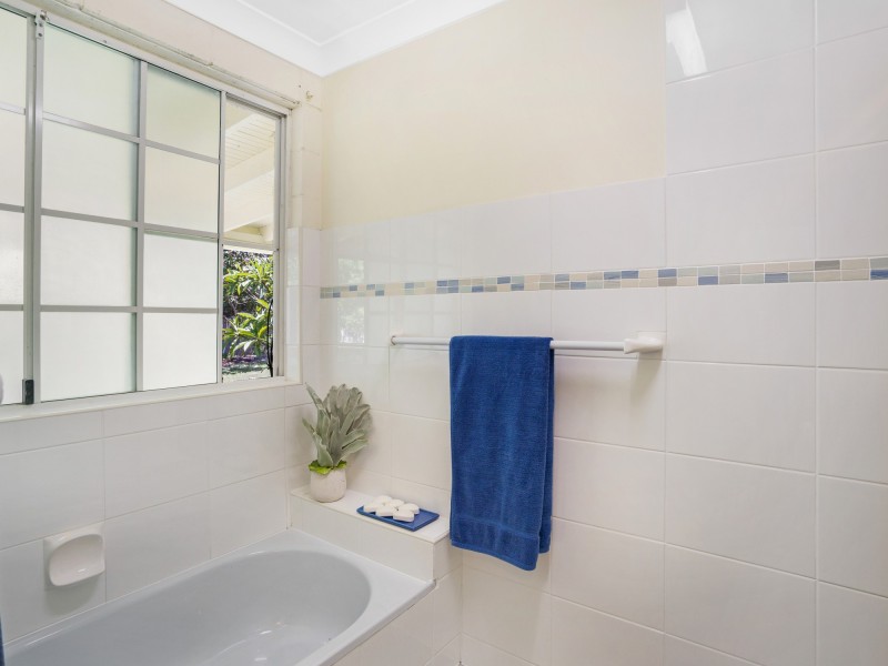 1 Otiose Court, Tallai QLD 4213