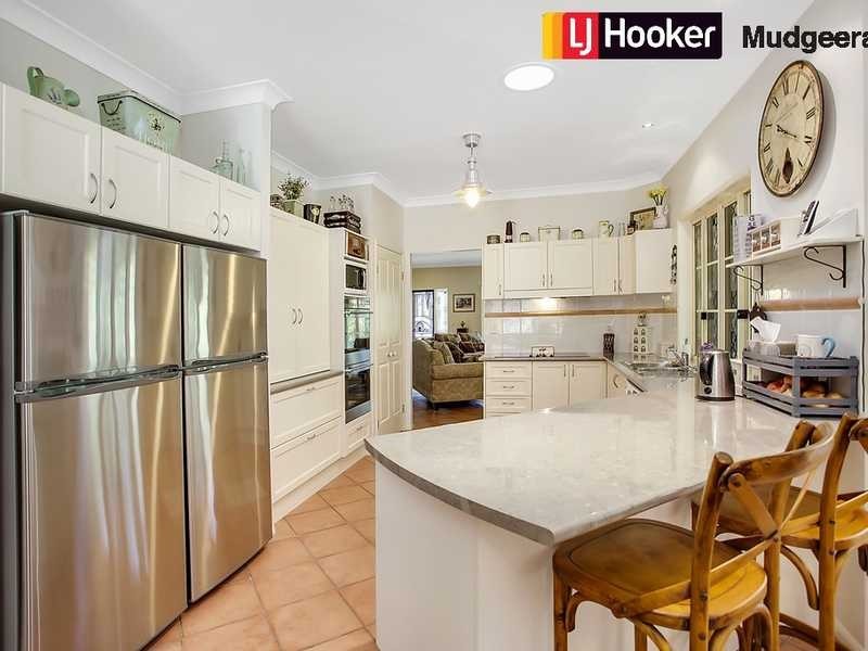 26 Lomatia Court, Bonogin QLD 4213