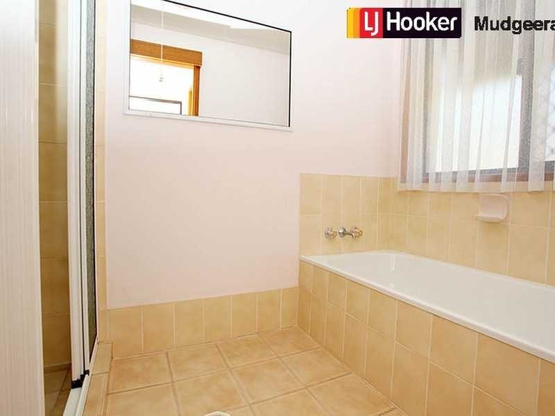 38 Rainbow Drive, Mudgeeraba QLD 4213