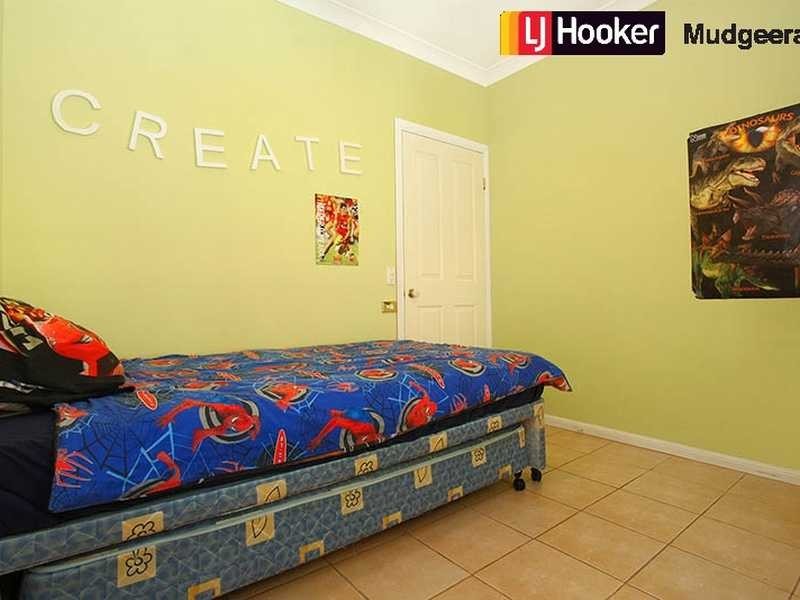 15-17 Honeysuckle Lane, Bonogin QLD 4213