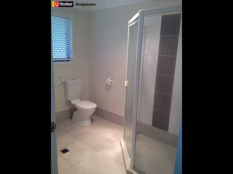 2/3 Regency Place, Mudgeeraba QLD 4213