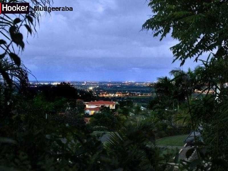 120 Strawberry Rd, Mudgeeraba QLD 4213